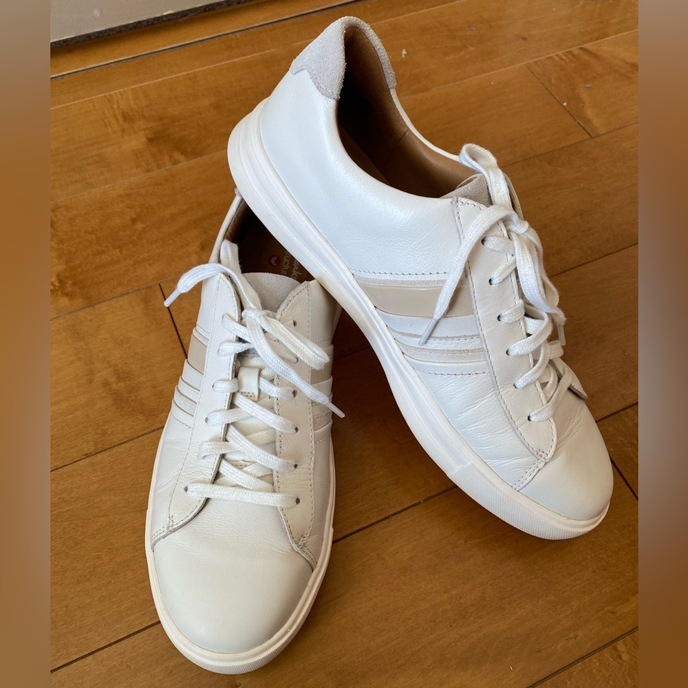 Clark’s White Leather Sneakers